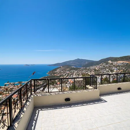Mira Kalkan -close To Center- 빌라