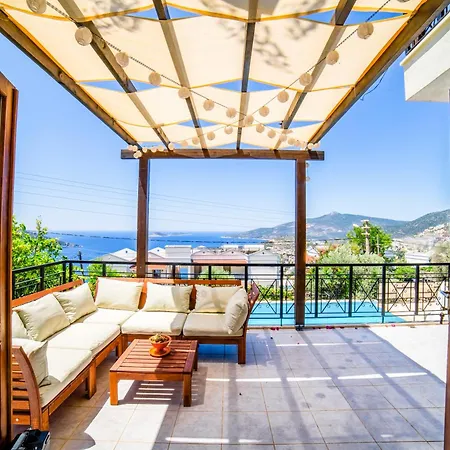 Mira Kalkan -close To Center- * Kaş