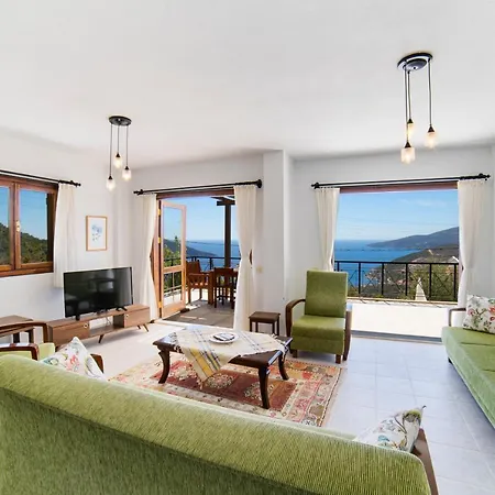 Mira Kalkan -close To Center- Kaş