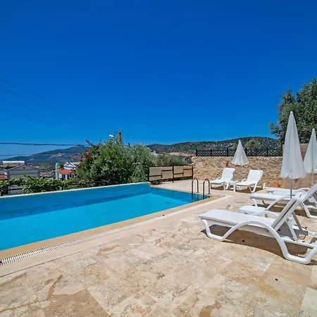 Mira Kalkan -close To Center- Kaş