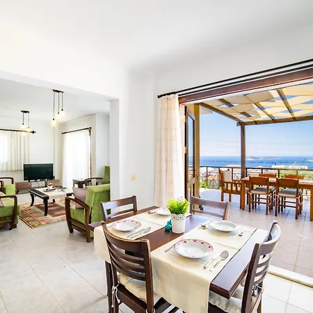 Mira Kalkan -close To Center- Kaş